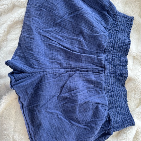 Vineyard Vines pull on navy Shorts - Picture 4 of 5